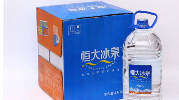 純凈水市場被各大廠壟斷，如何通過包裝設計搶奪市場？